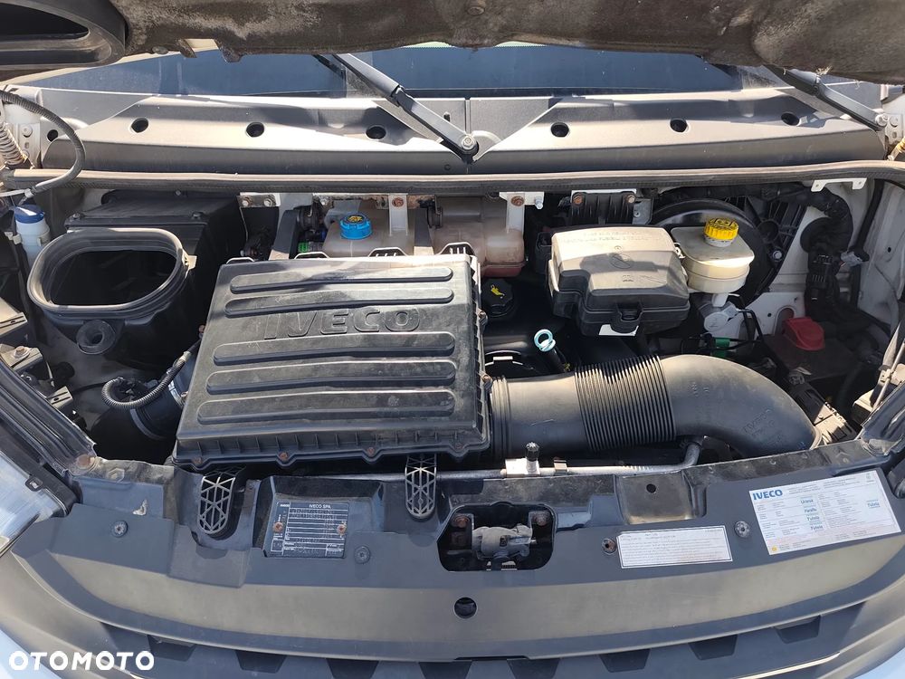 Iveco Daily 2,3L 7 osobowy brygadówka - 9