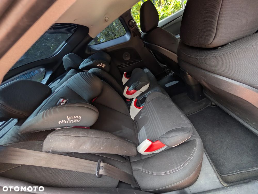 Hyundai Veloster 1.6 GDI Comfort - 19