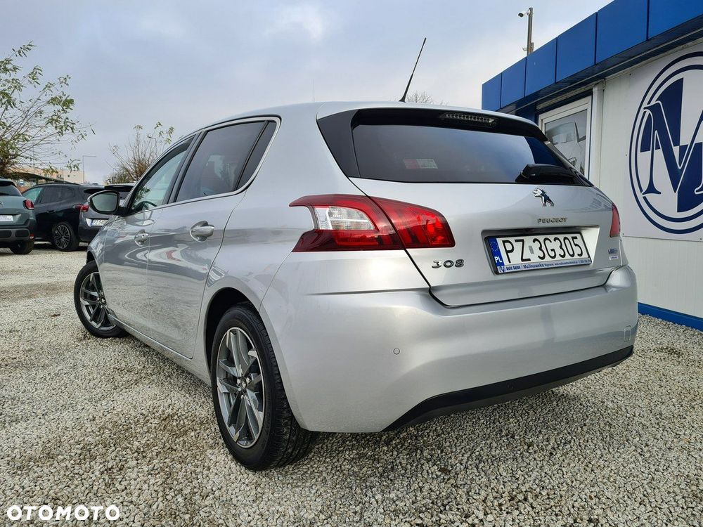 Peugeot 308 1.2 PureTech Allure S&S - 5