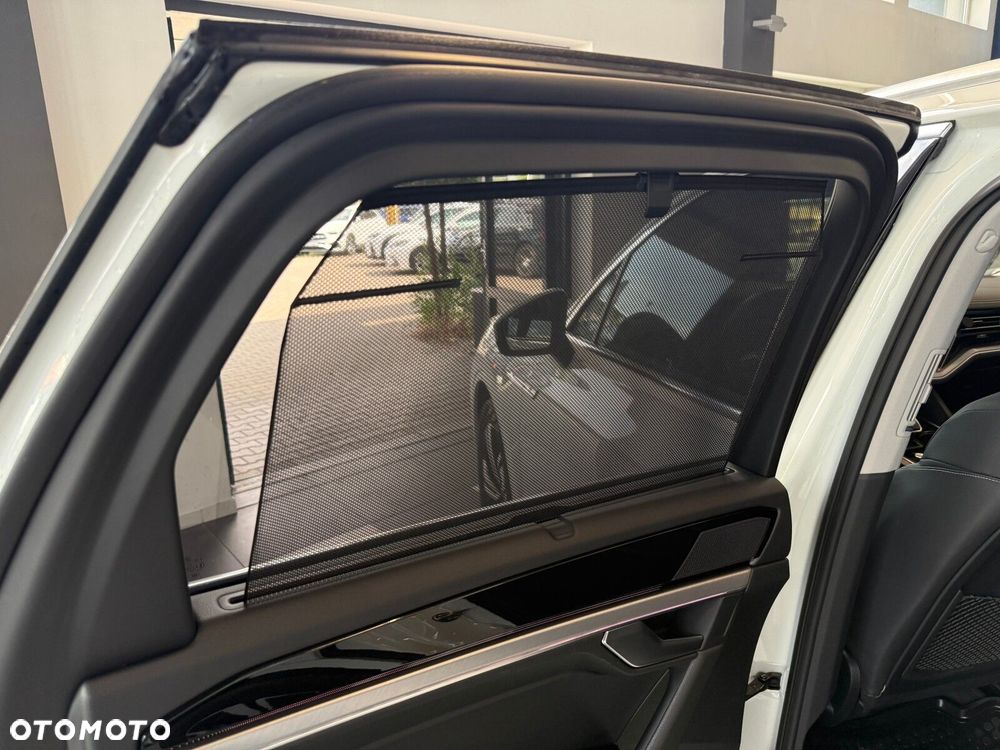 Volkswagen Touareg - 15
