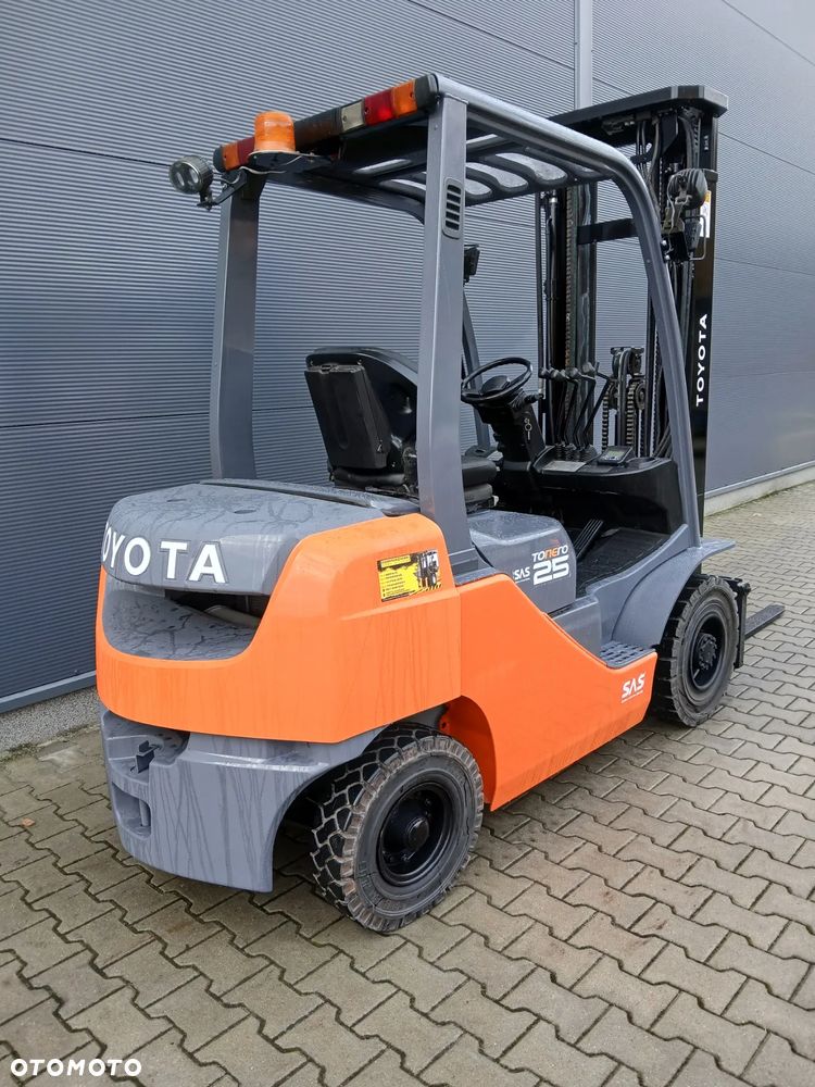 Toyota 52-8FDF25 - 6