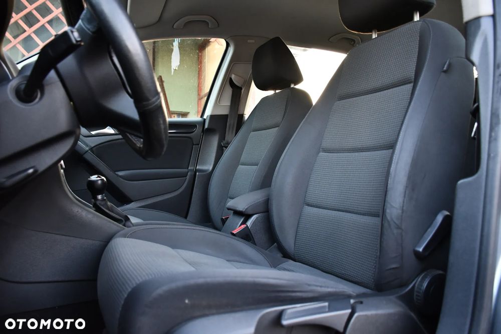 Volkswagen Golf 1.6 TDI Comfortline - 9