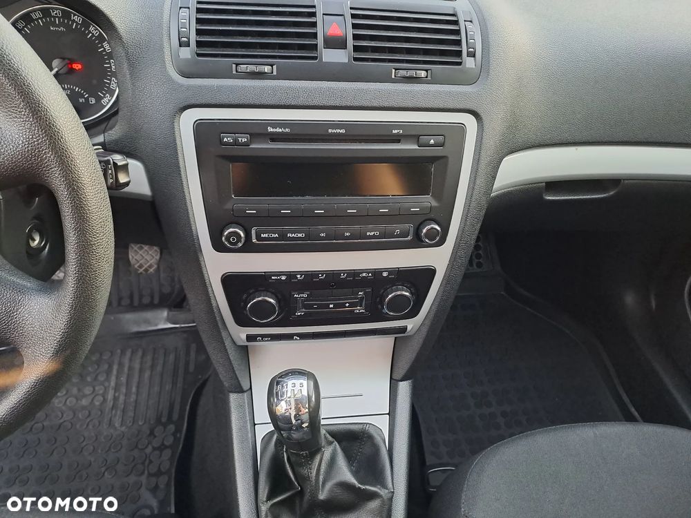 Skoda Octavia 1.6 Elegance - 16