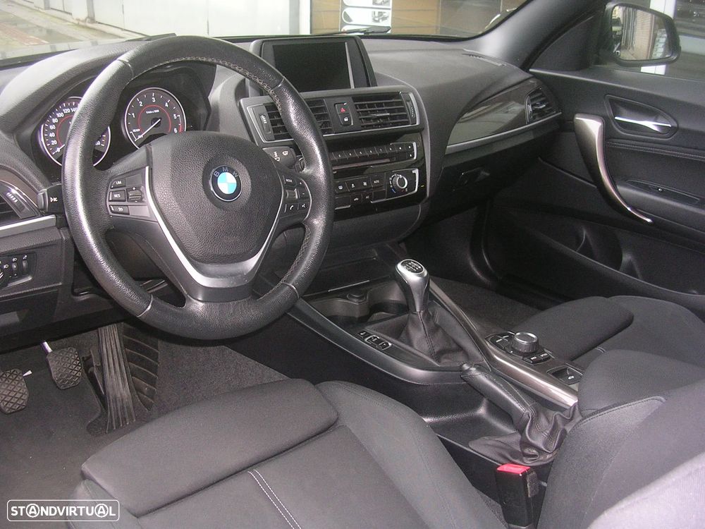 BMW 218 d Cabrio Line Sport - 18