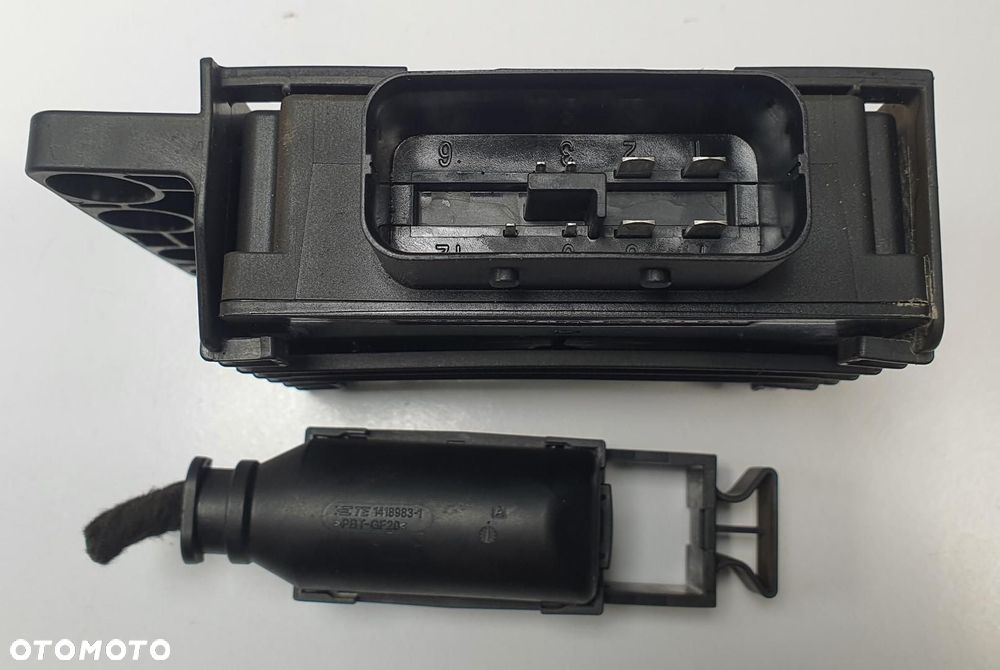 STABILIZATOR NAPIĘCIA VW NEW BEETLE II 3AA919041A 5K0971846A - 2