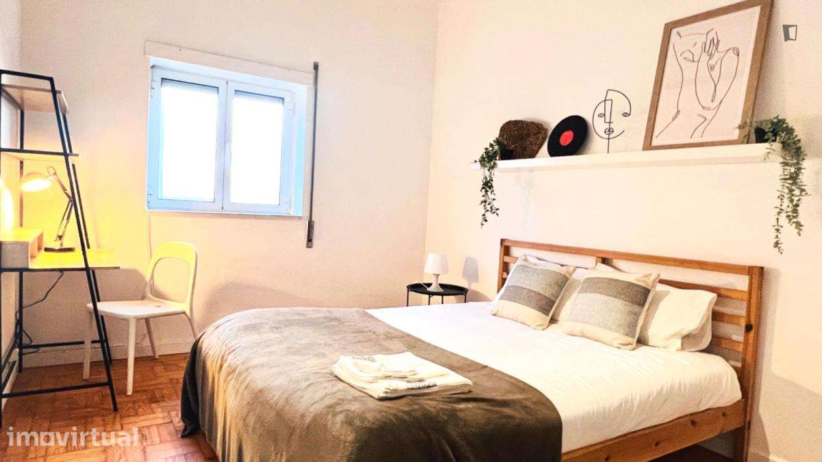 Quarto - localizado em Olivais Coimbra - Grande imagem: 2/14