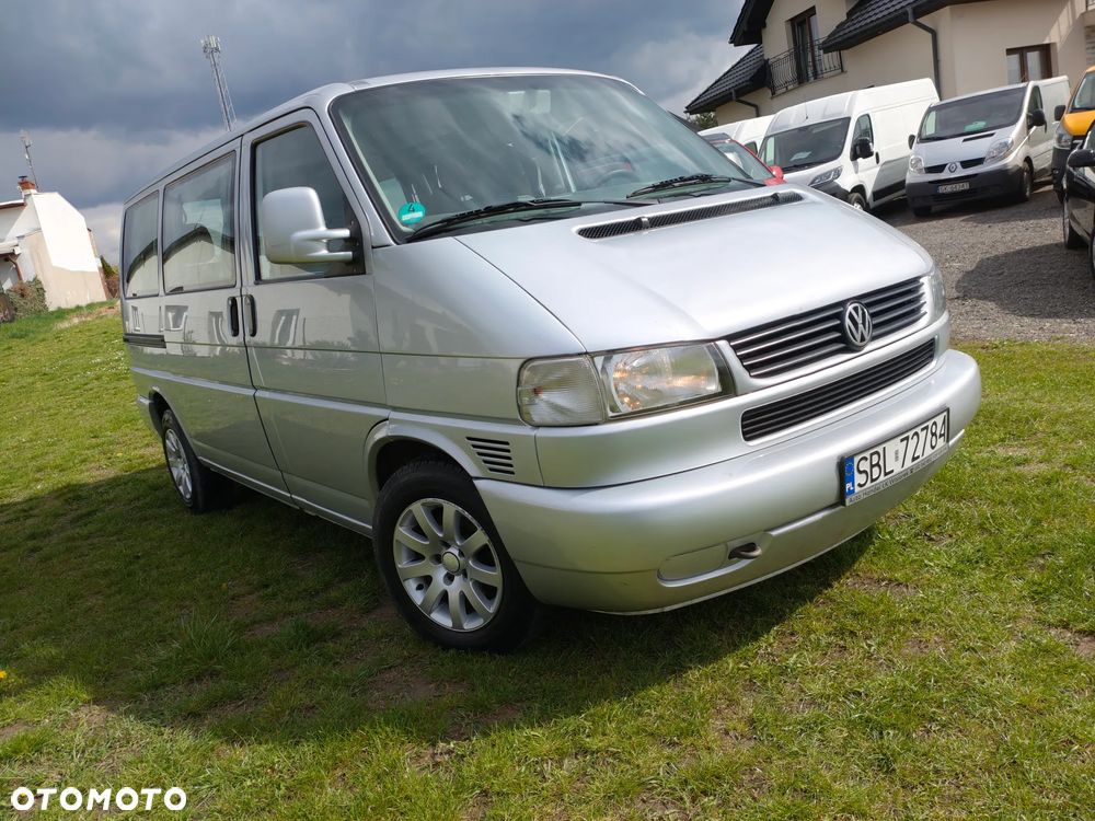 Volkswagen Multivan - 12