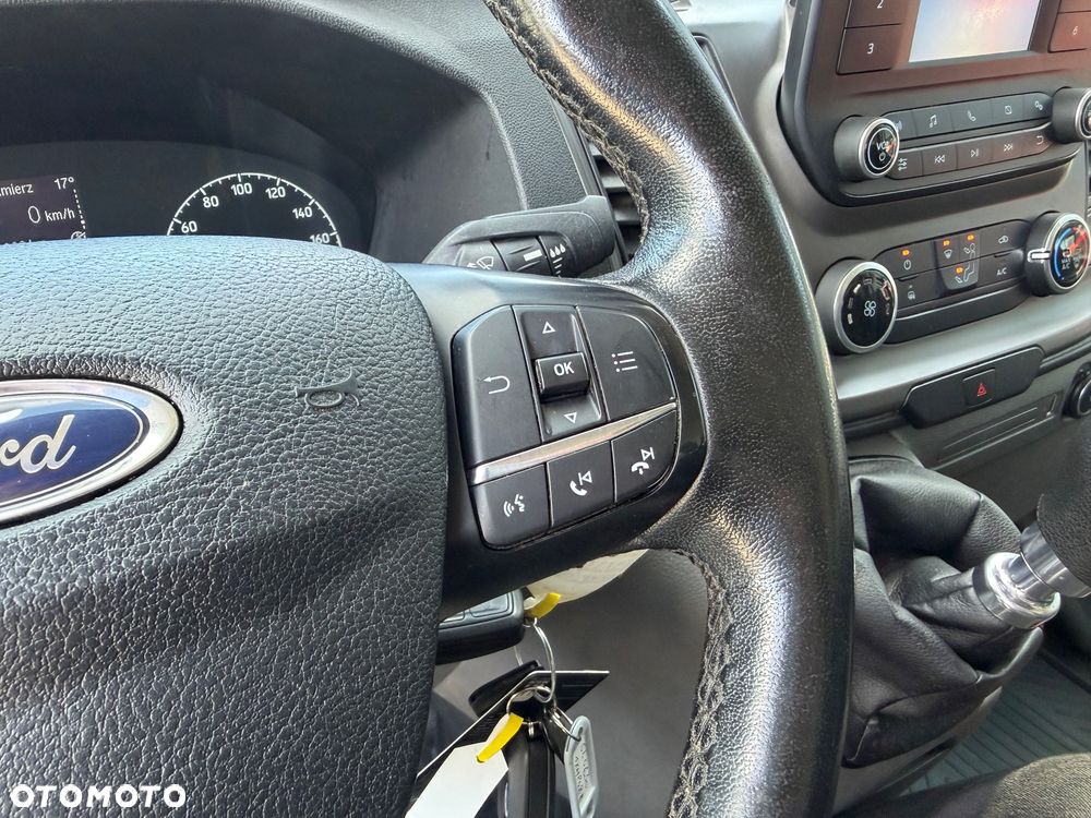 Ford Transit - 25