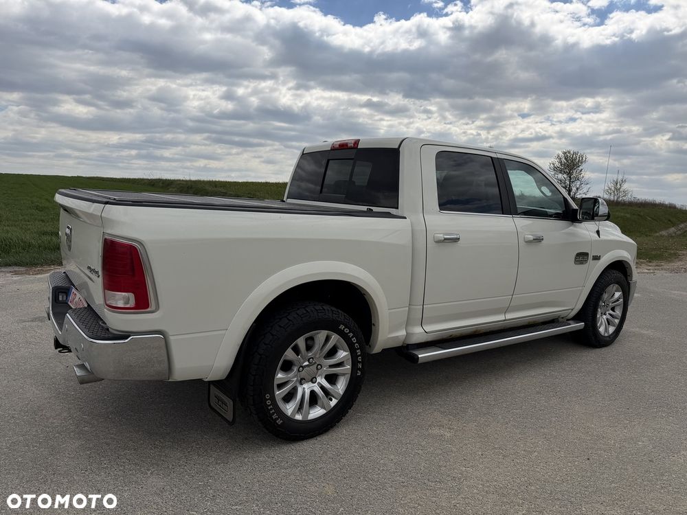 RAM 1500 5.7 Crew Cab Shortbed Limited Black - 5