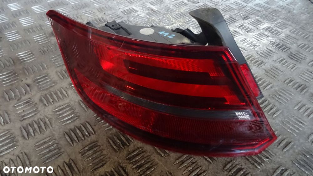 audi a3 8v 5d sportback uk 13- lampa prawa tył 8v4945096c - 1
