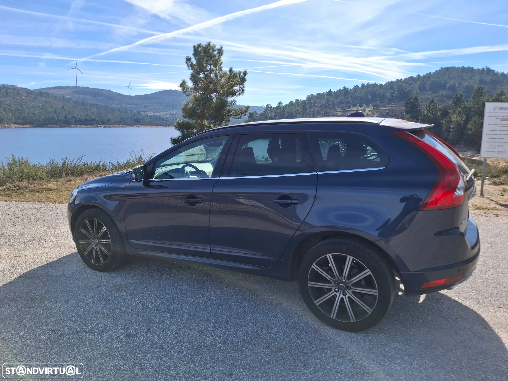 Volvo XC 60 2.0 D4 Momentum - 5