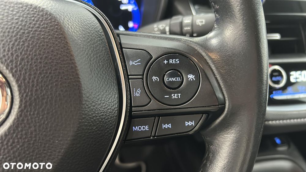 Toyota Corolla 1.8 Hybrid Comfort - 23