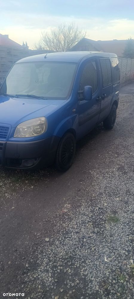 Fiat Doblo 1.9 JTD Family Premius - 1