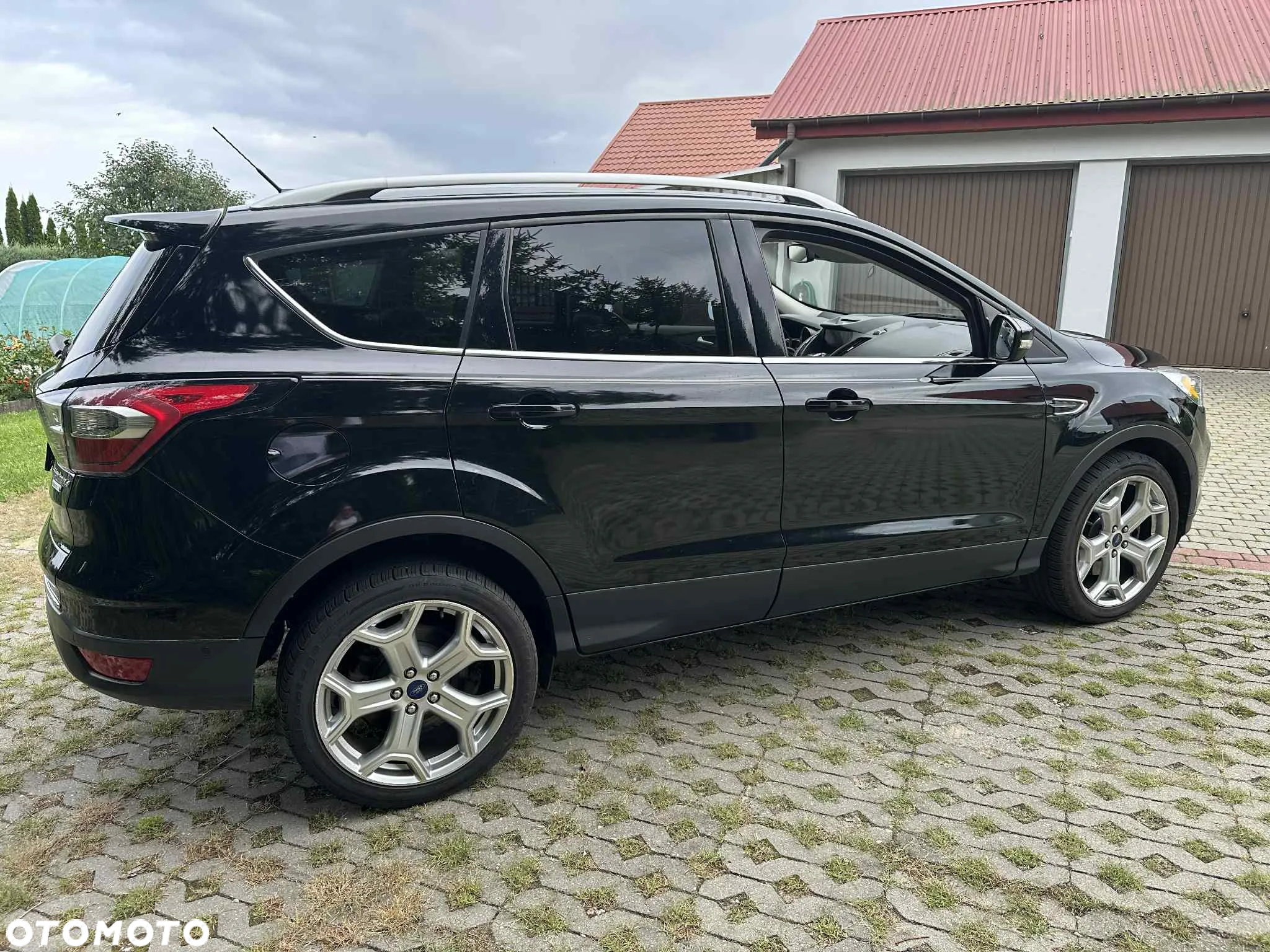 Ford Escape 2.0 EcoBoost AWD Titanium - 4