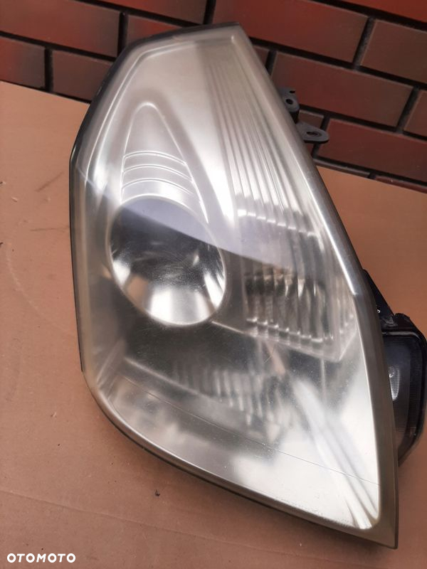 Renault OE 82000-14358/--E VELSATIS LAMPA PRAWA - 2