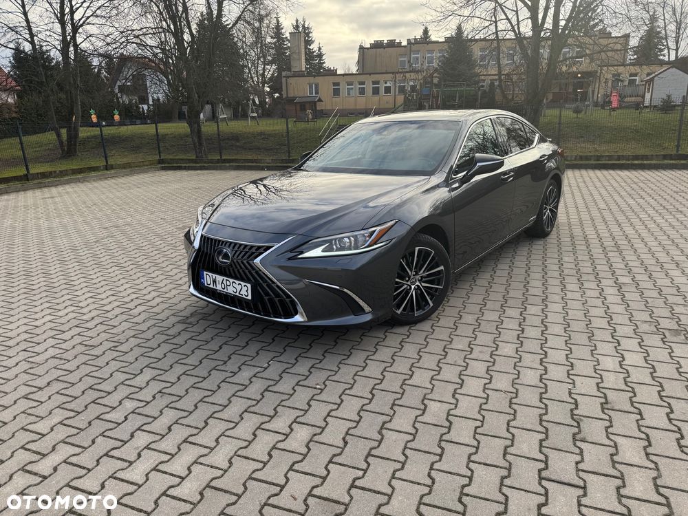 Lexus ES 300h Business Edition + - 1