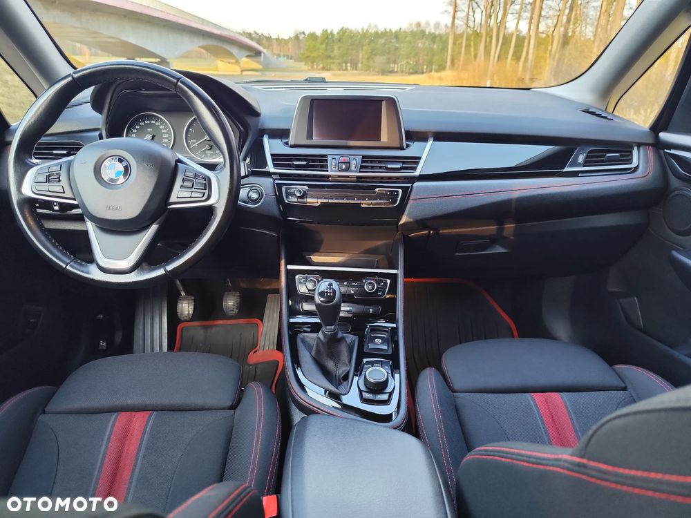 BMW Seria 2 218d Sport Line - 10