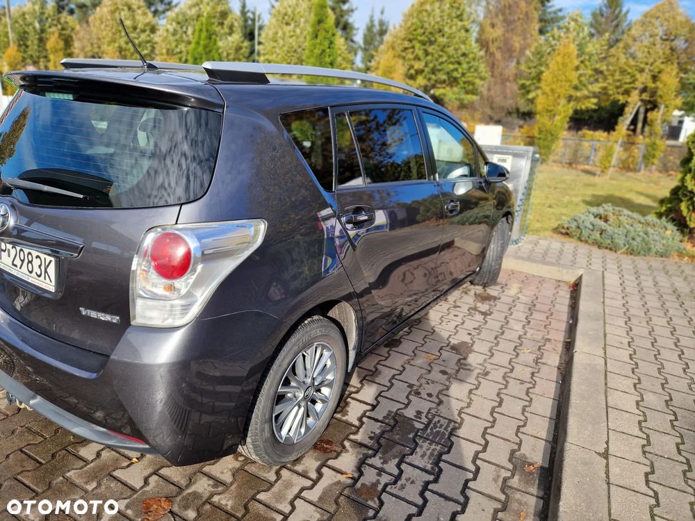 Toyota Verso 2017 photo 5