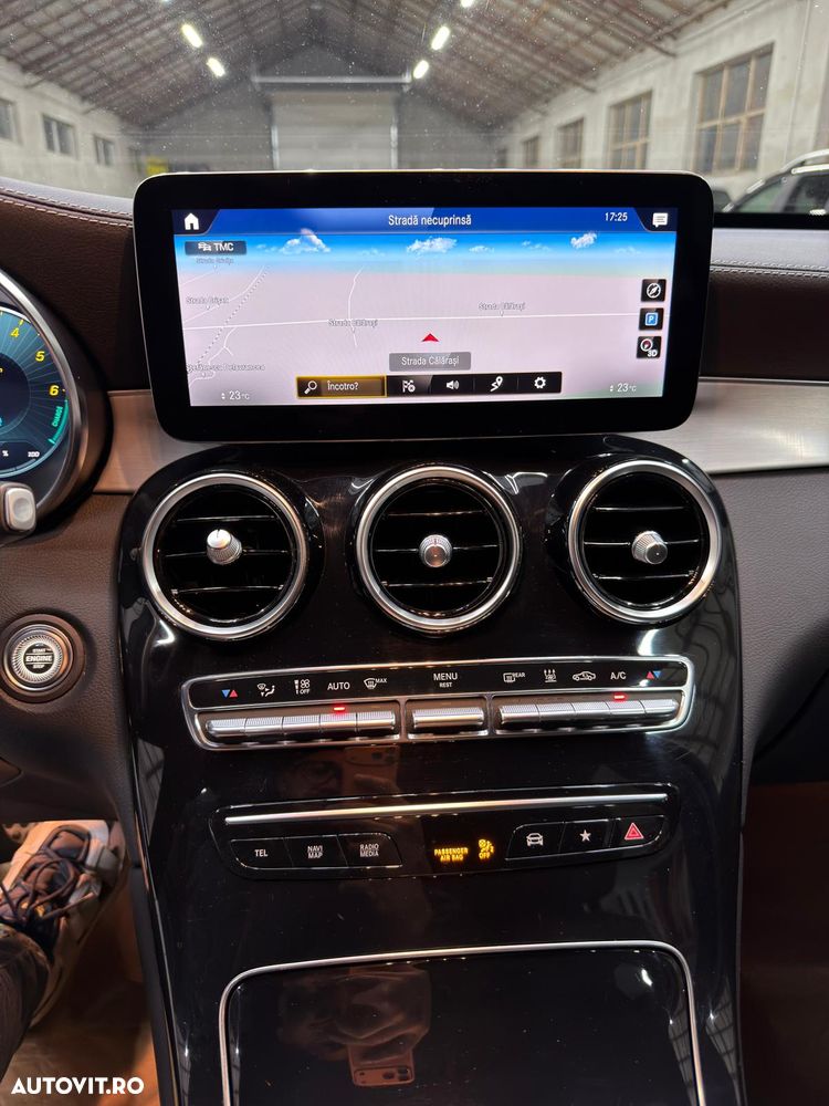 Mercedes-Benz GLC 300 de 4Matic 9G-TRONIC AMG Line - 23
