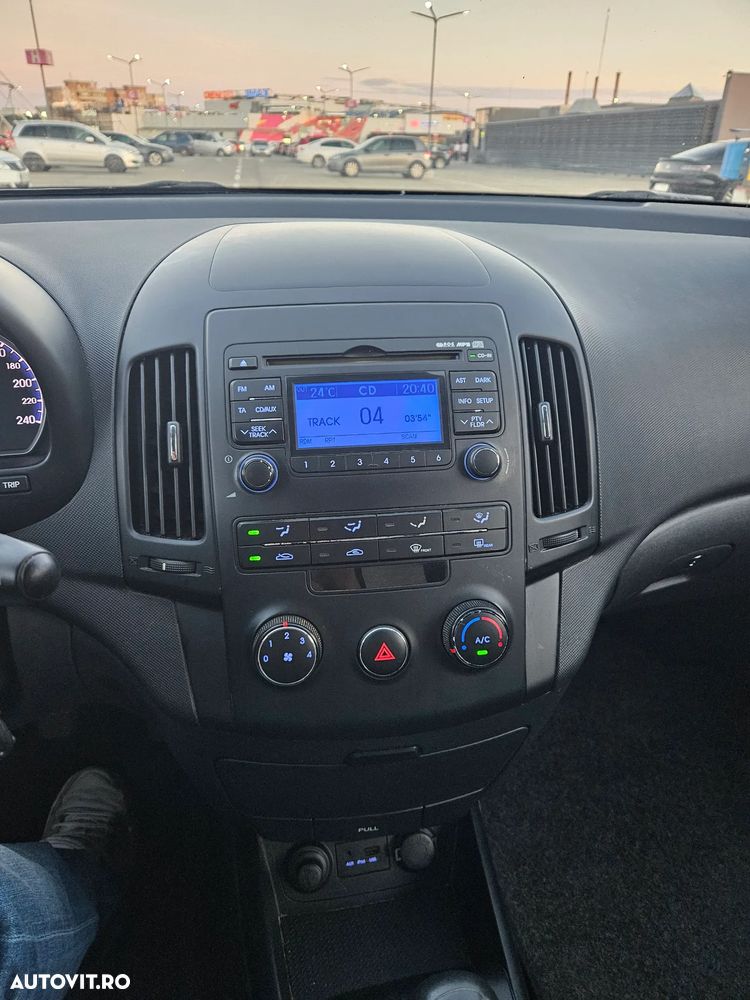 Hyundai i30 1.6 CRDI GL VM Comfort - 9