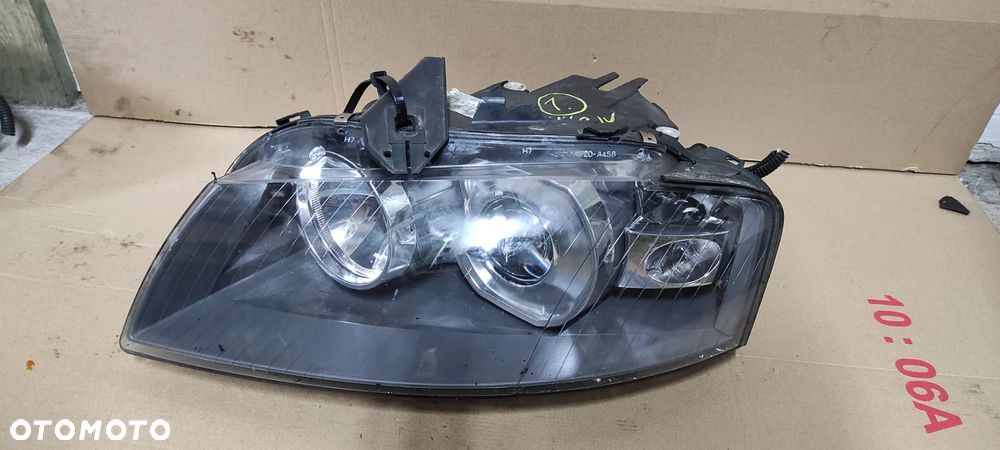 LAMPA LEWA PRZEDNIA AUDI A3 8P ,,1'' XENON  USZKODZONY 1 UCHWYT WYSYŁKA !!! - 1