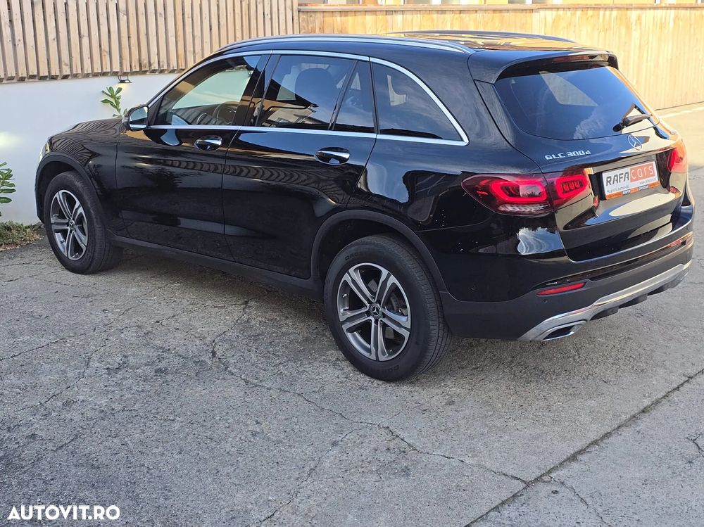 Mercedes-Benz GLC - 28