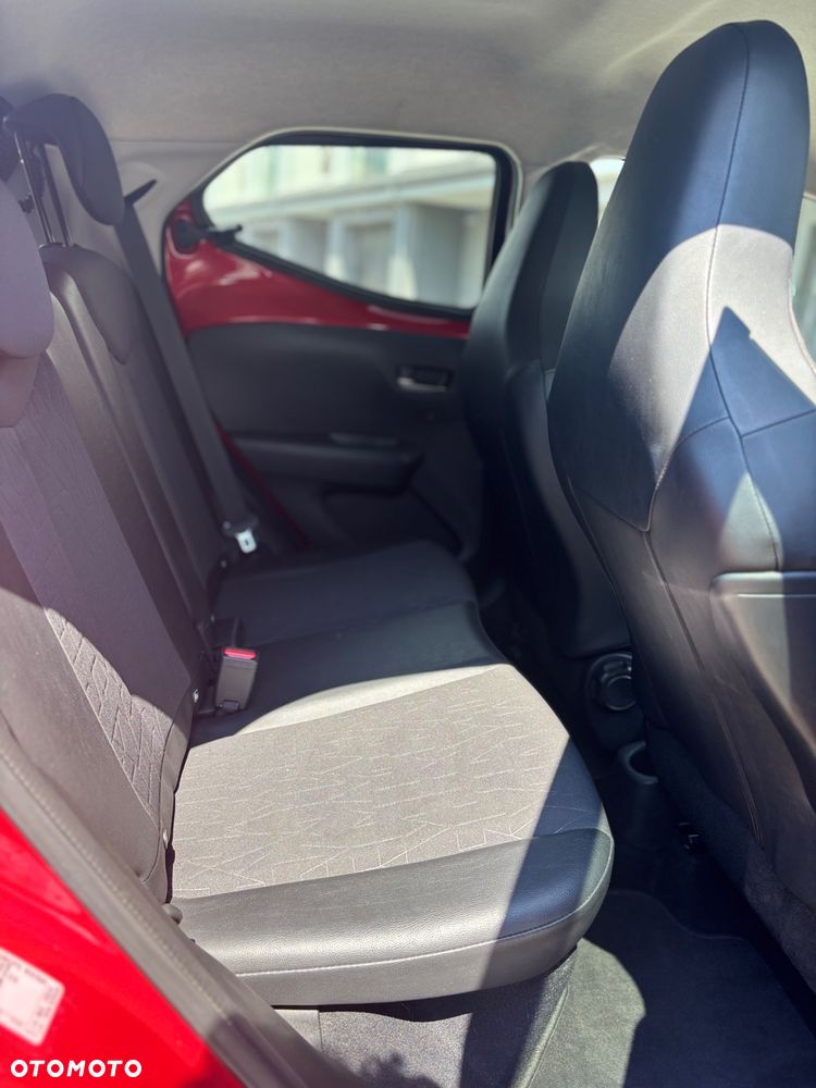 Toyota Aygo x.shift x-play connect - 13