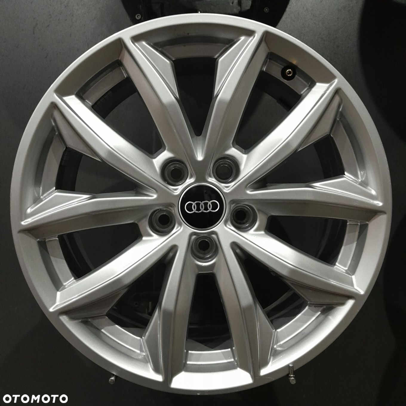 Felgi 17 5x112 Audi A6 C7 C8, Q5, A4 B8 B9 OE F503023-7 - 4