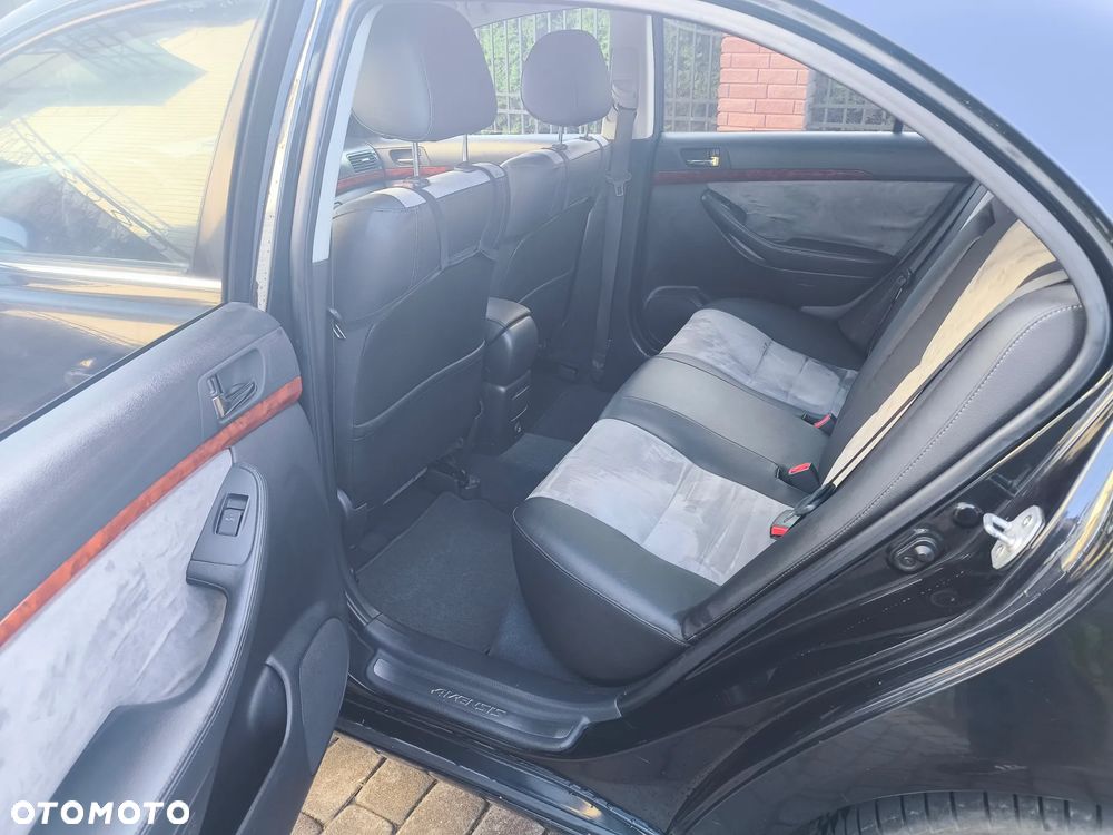 Toyota Avensis 2.0 D-4D Prestige - 13