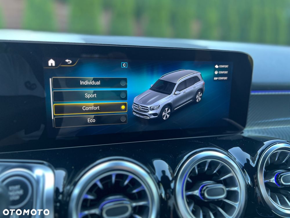 Mercedes-Benz GLB 200 d 4-Matic AMG Line 8G-DCT - 19