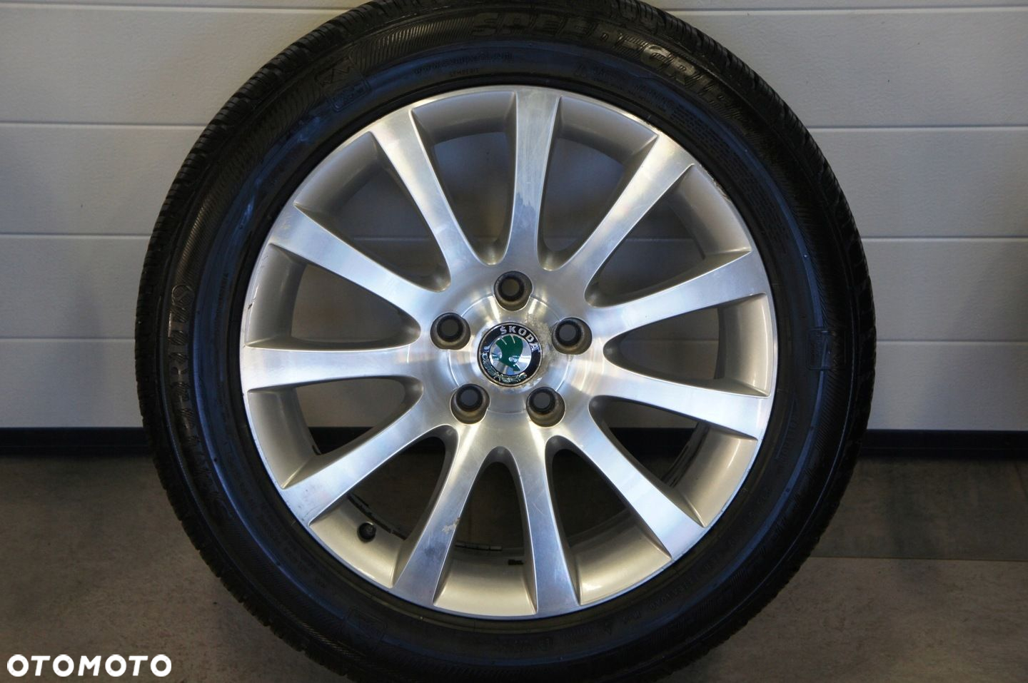 NR 294 Koła Zima Alufelgi Skoda Yeti 225/50/17 Dunlop ok. 7mm - 3