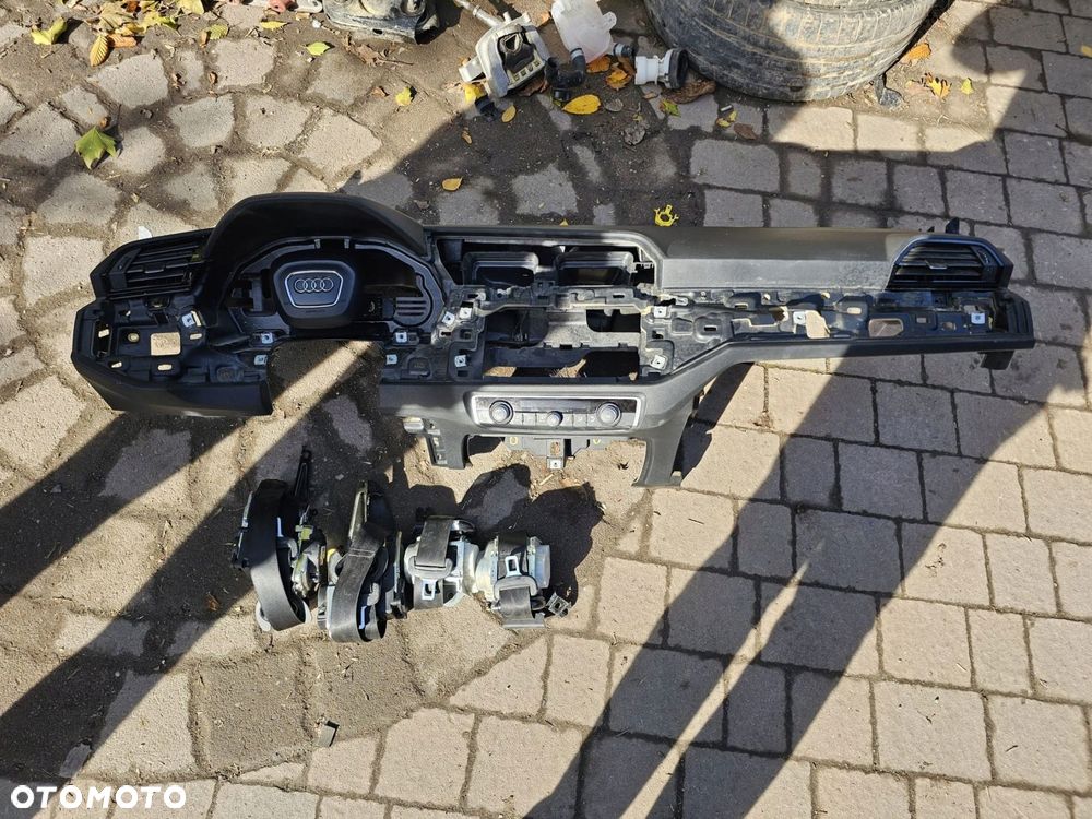 konsola airbag pasy audi q3 83a demontaż - 1