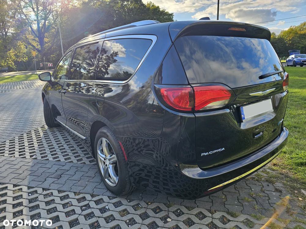 Chrysler Pacifica - 8