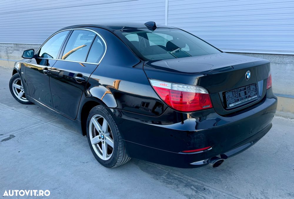 BMW Seria 5 520d Aut. Edition Lifestyle - 16