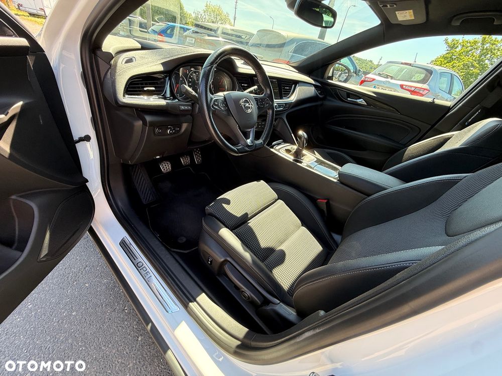 Opel Insignia 1.5 T Elite S&S Eco - 33