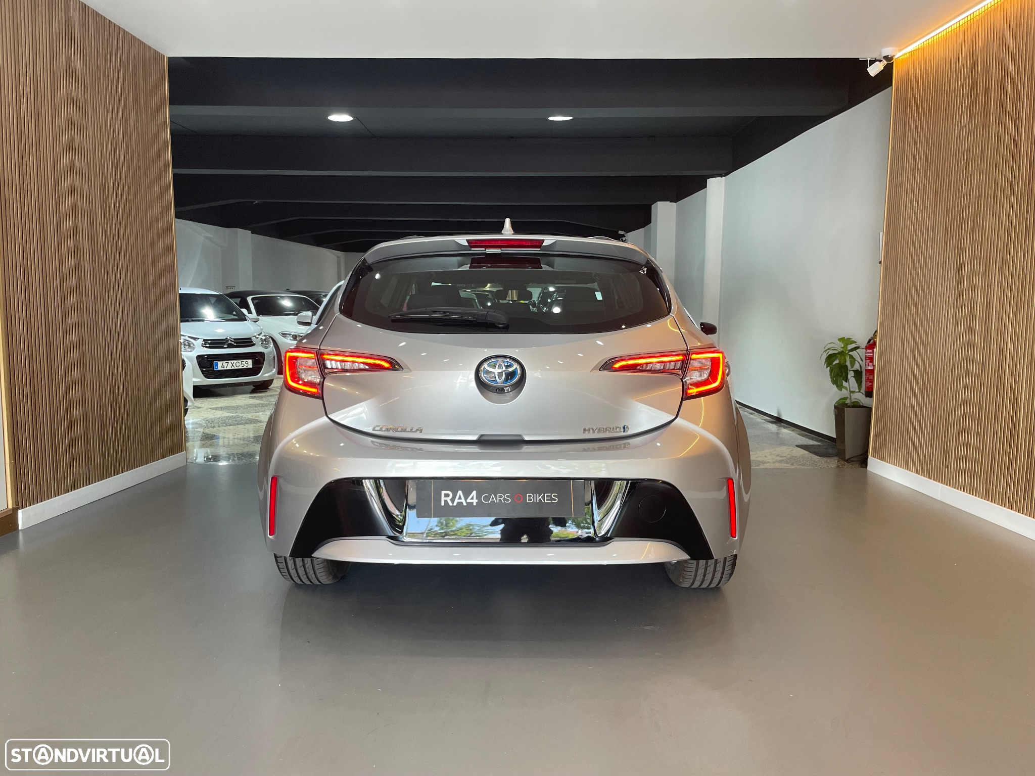 Toyota Corolla 1.8 Hybrid Exclusive - 5