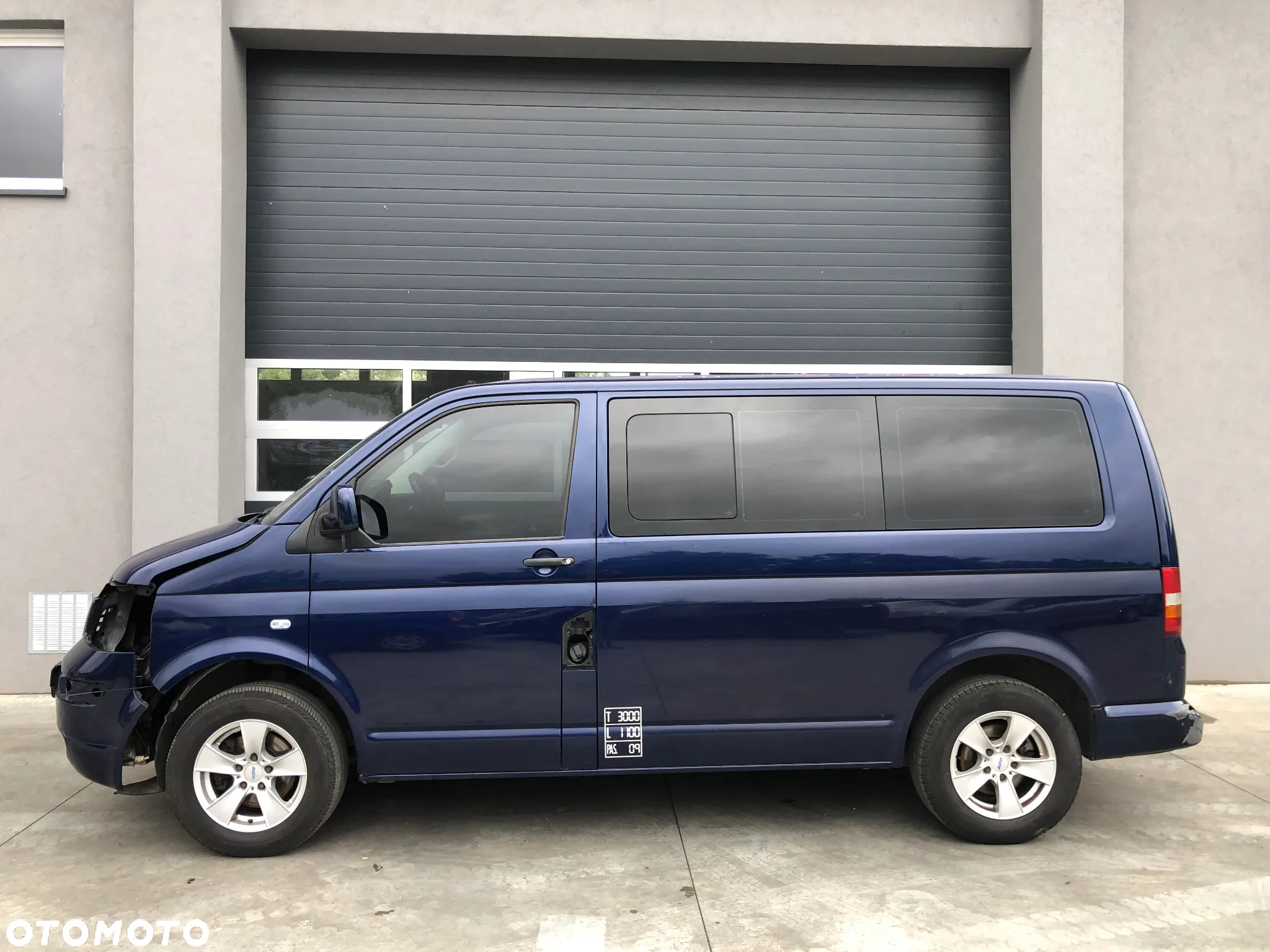 Volkswagen Caravelle - 6