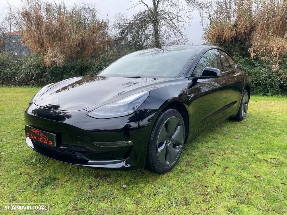 Tesla Model 3 - 32