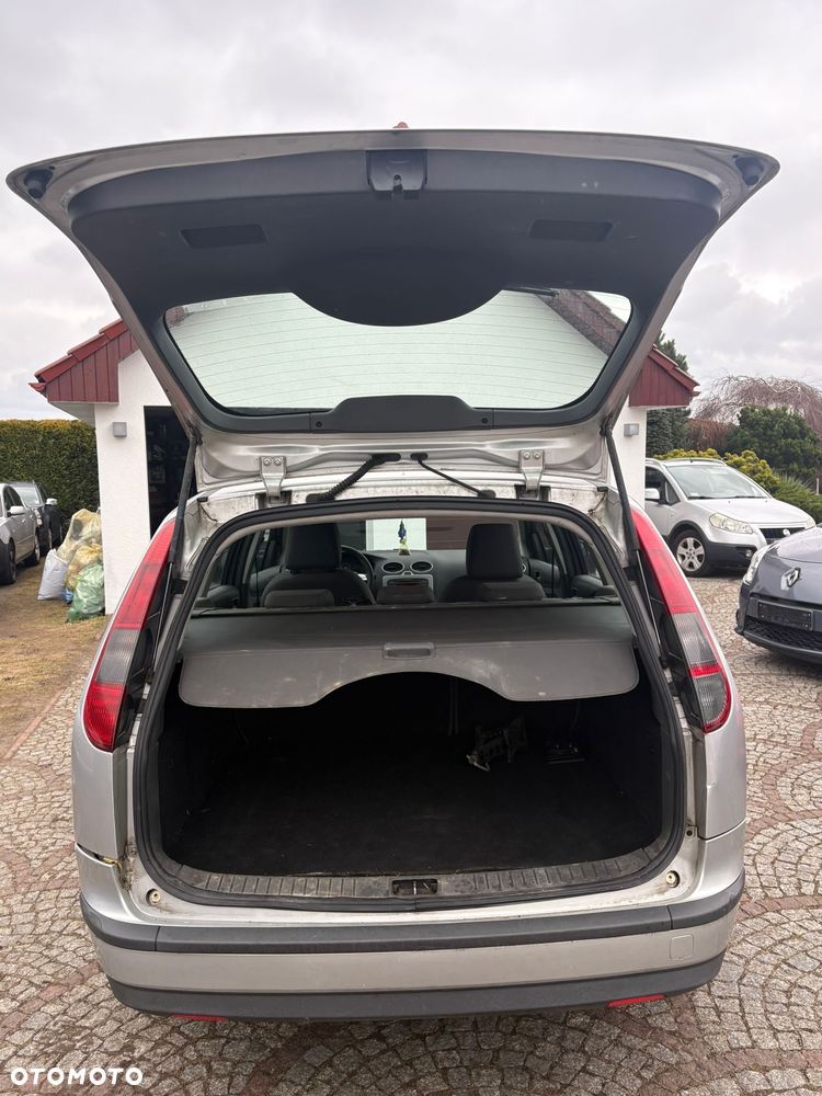 Ford Focus 1.8 TDCi Ambiente - 10