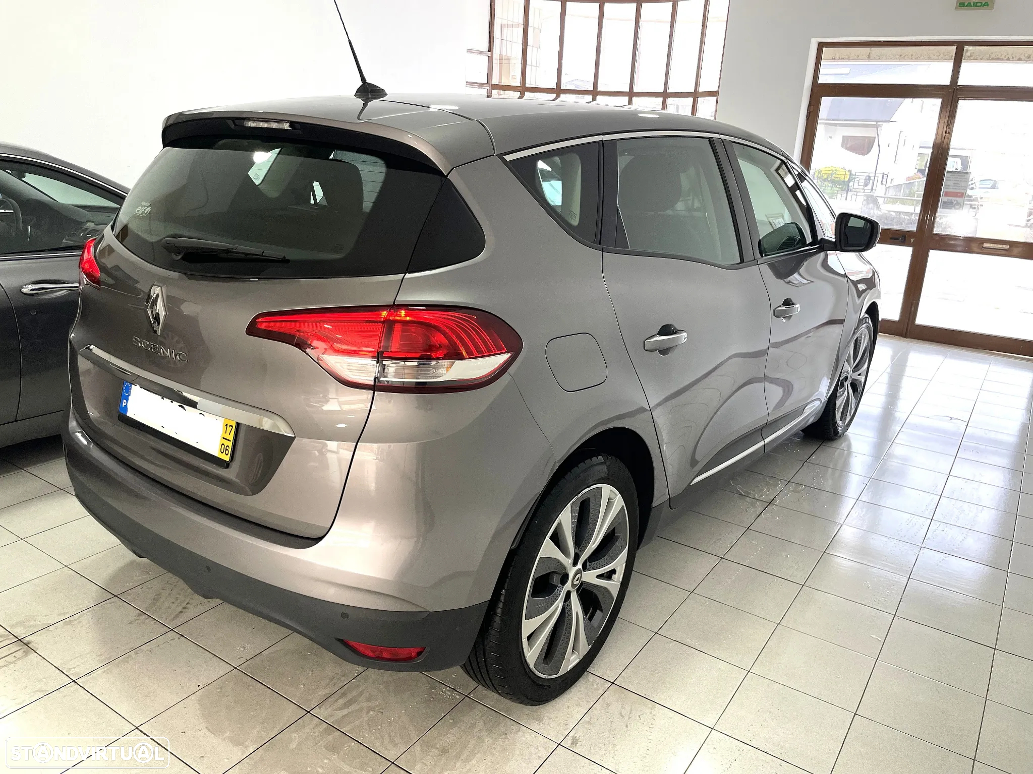 Renault Scénic 1.5 dCi Exclusive SS - 10