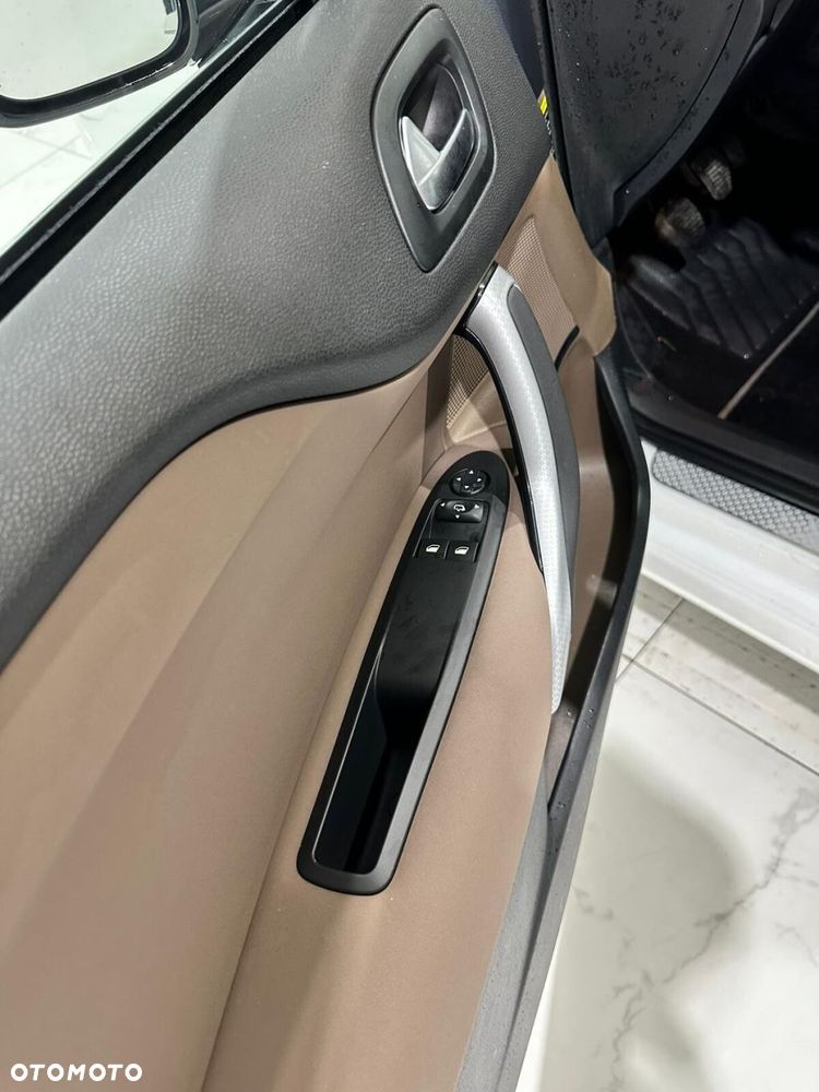 DS Automobiles DS 4 - 17