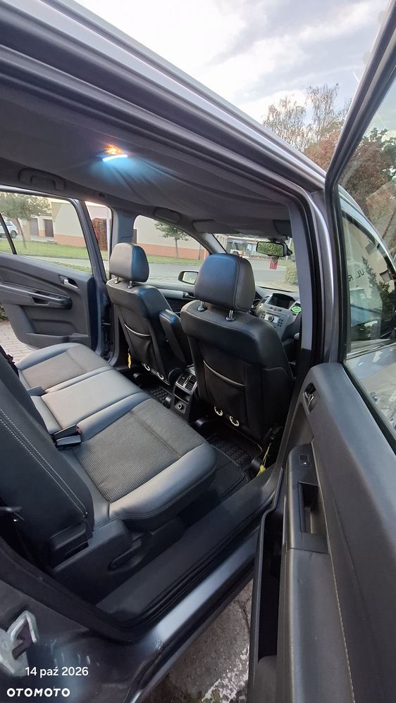 Opel Zafira - 16