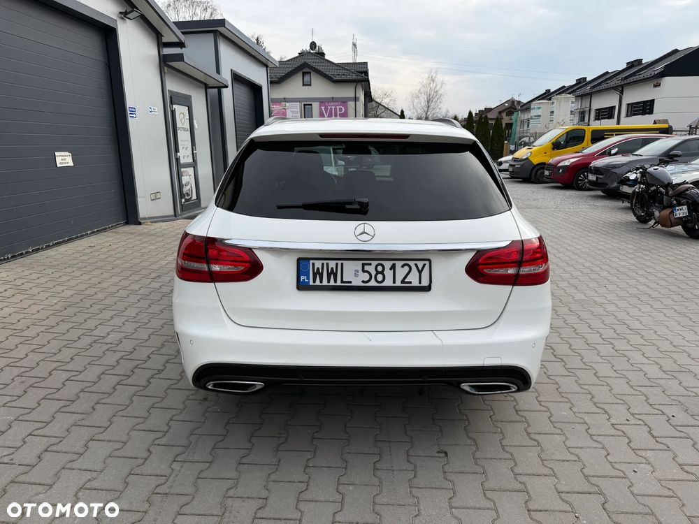Mercedes-Benz Klasa C 220 d 4Matic 9G-TRONIC AMG Line - 4
