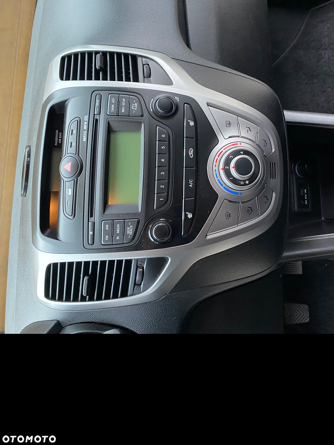 Hyundai ix20 1.4 Premium - 35