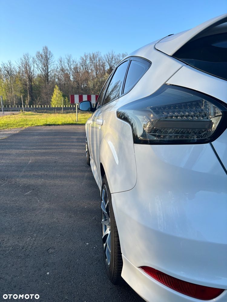 Ford Focus - 9