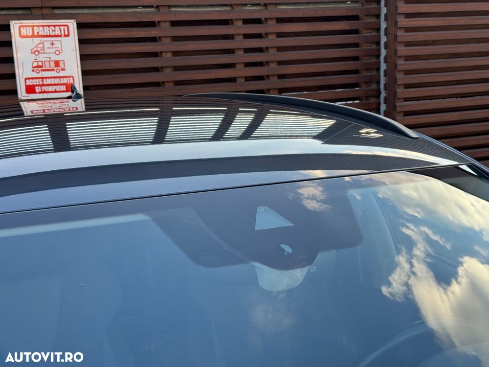 Skoda Octavia Combi 2.0 TDI Sportline - 9