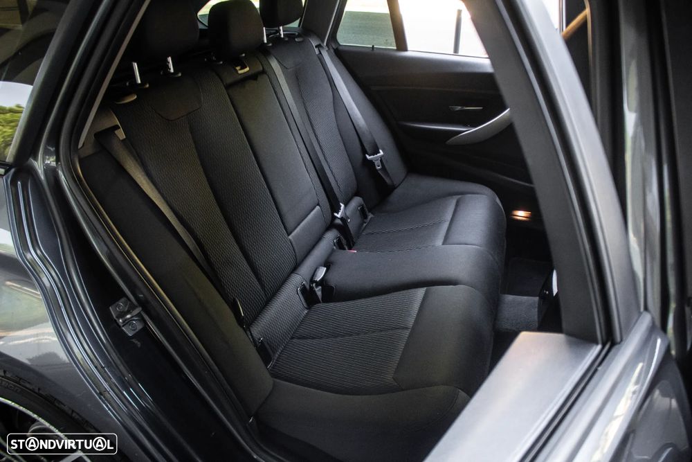 BMW 320 d Efficient Dynamics Edition - 28