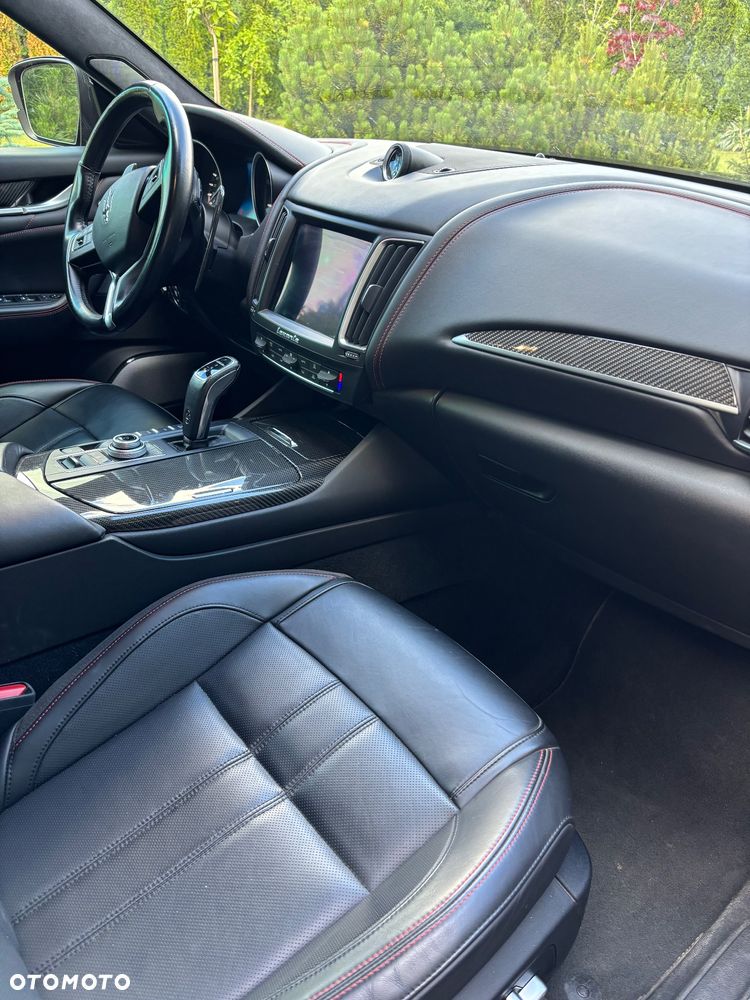 Maserati Levante - 15