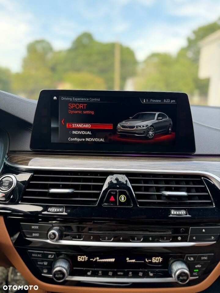 BMW Seria 5 530i xDrive Luxury Line - 23