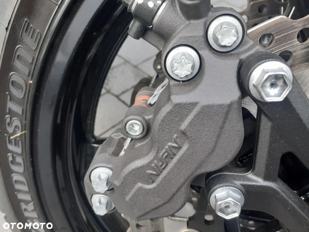 Kawasaki Z 900 - 27